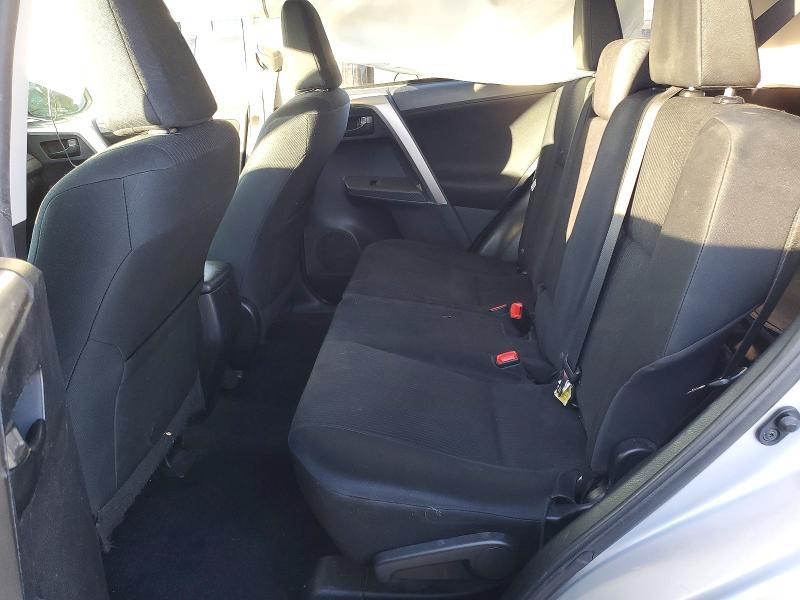 Photo 11 from auction – 2015 TOYOTA RAV4 LE with VIN 2T3BFREVXFW264962