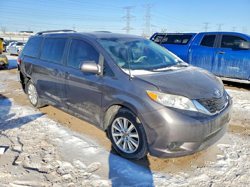 Photo 4 from auction – 2011 TOYOTA SIENNA LE with VIN 5TDJK3DC3BS028945