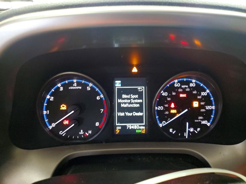 Photo 9 from auction – 2017 TOYOTA RAV4 with VIN JTMRFREV3HJ169238