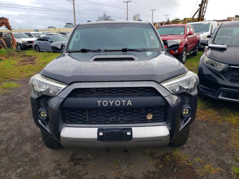 Photo 5 from auction – 2018 TOYOTA 4RUNNER SR with VIN JTEBU5JR2J5582125
