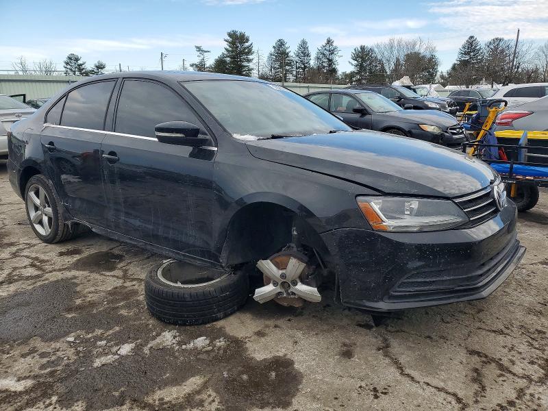 Photo 4 from auction – 2017 VOLKSWAGEN JETTA SE with VIN 3VWDB7AJ8HM304551