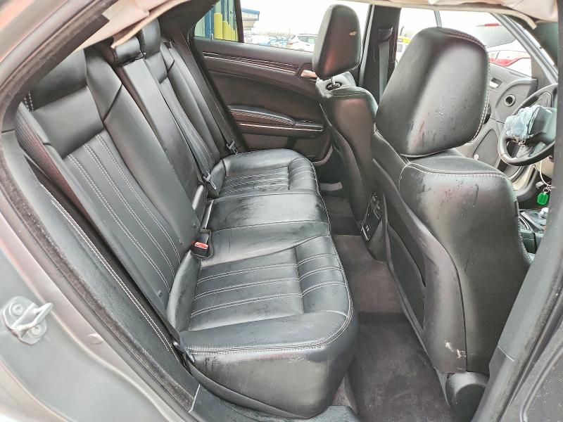 Photo 10 from auction – 2018 CHRYSLER 300 with VIN 2C3CCABG7JH266430