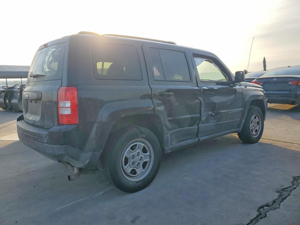 Photo 3 from auction – 2015 JEEP PATRIOT with VIN 1C4NJRBB1FD316739