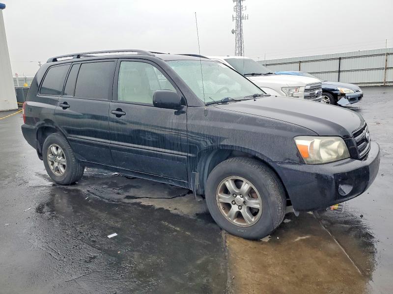 Photo 4 from auction – 2005 TOYOTA HIGHLANDER with VIN JTEGP21A050045942