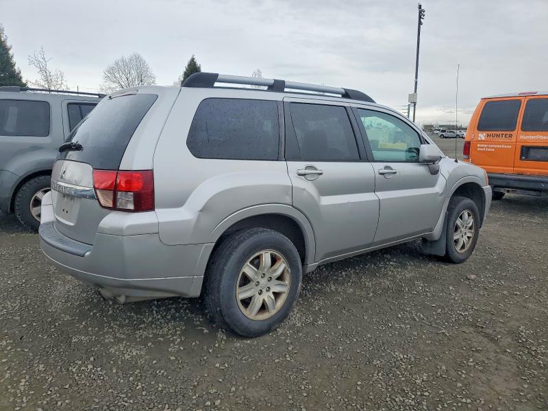 Photo 3 from auction – 2011 MITSUBISHI ENDEAVOR with VIN 4A4JN2AS1BE031399