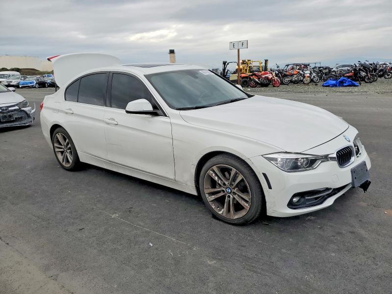 Photo 4 from auction – 2018 BMW 330 I with VIN WBA8B9G56JNU96281