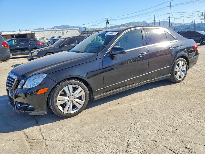 MERCEDES-BENZ E 350 BLUE 2013 with VIN WDDHF2EB6DA740519 - Photo from auction