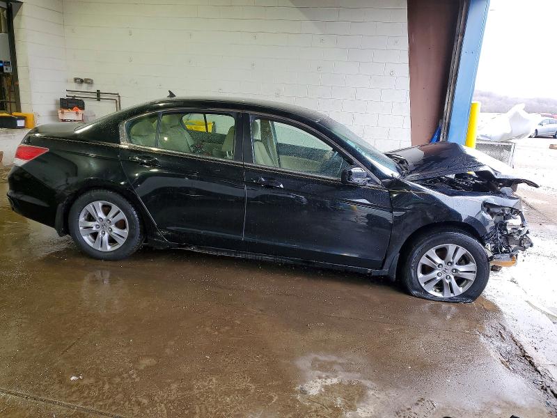 Photo 4 from auction – 2011 HONDA ACCORD LXP with VIN 1HGCP2F42BA074856