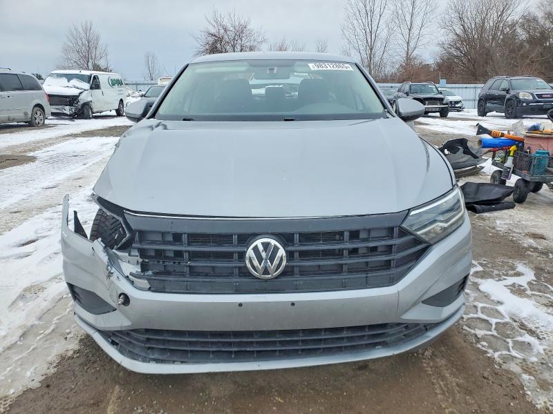 Photo 5 from auction – 2019 VOLKSWAGEN JETTA with VIN 3VWC57BUXKM190829