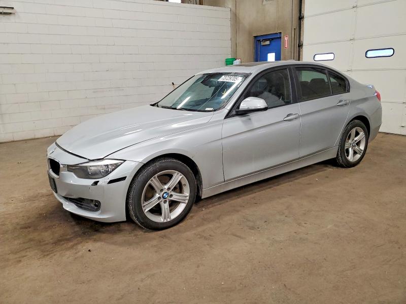 BMW 328 XI 2013 with VIN WBA3B3G58DNR80349 - Photo from auction