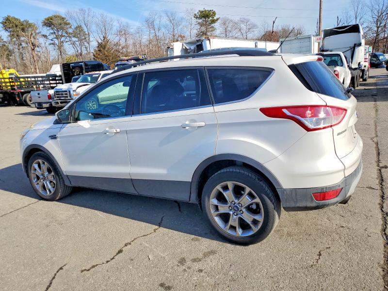 Photo 2 from auction – 2016 FORD ESCAPE SE with VIN 1FMCU9G92GUB86388