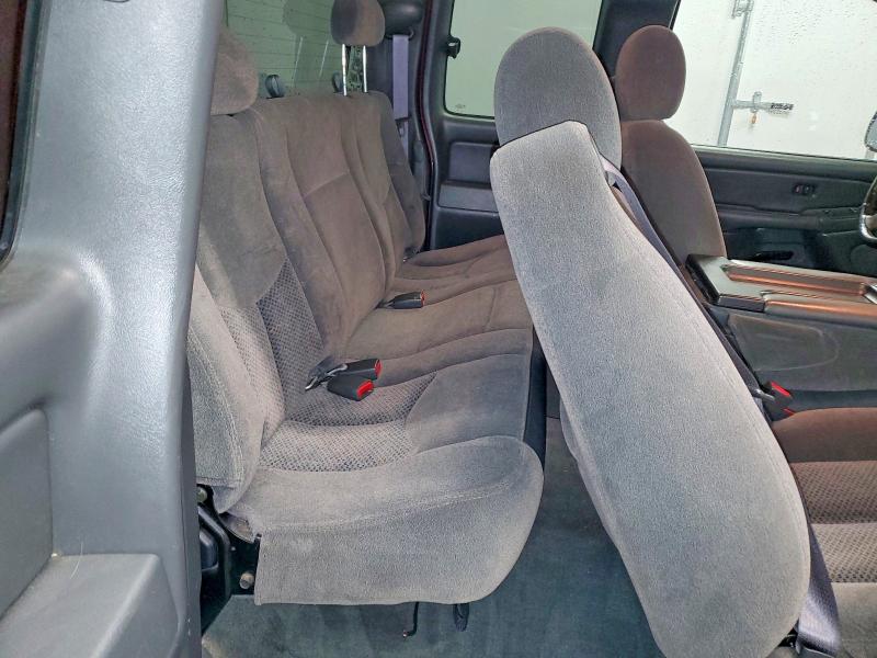 Photo 10 from auction – 2005 CHEVROLET SILVERADO with VIN 1GCEK19V45E330481