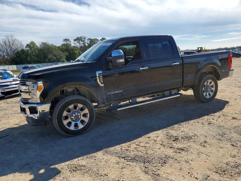 FORD F350 2017 with VIN 1FT8W3BT2HEF31757 - Photo from auction