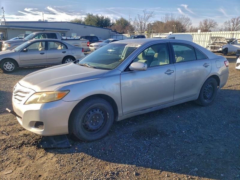 TOYOTA CAMRY BASE 2011 z numerem VIN 4T1BF3EK1BU741042 - Zdjęcie z aukcji