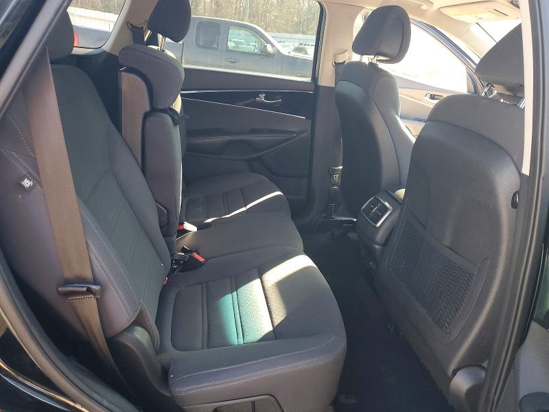 Photo 10 from auction – 2016 KIA SORENTO with VIN 5XYPG4A37GG002441