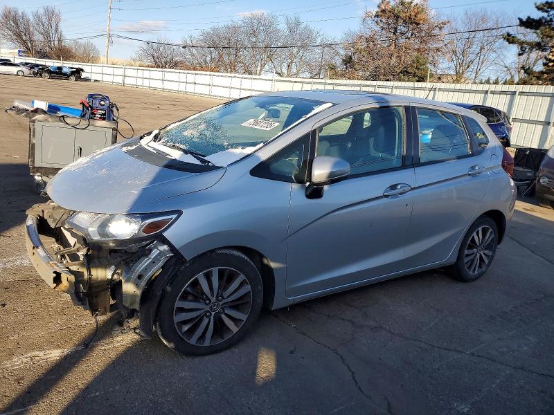 HONDA FIT 2015 with VIN 3HGGK5G83FM767091 - Photo from auction