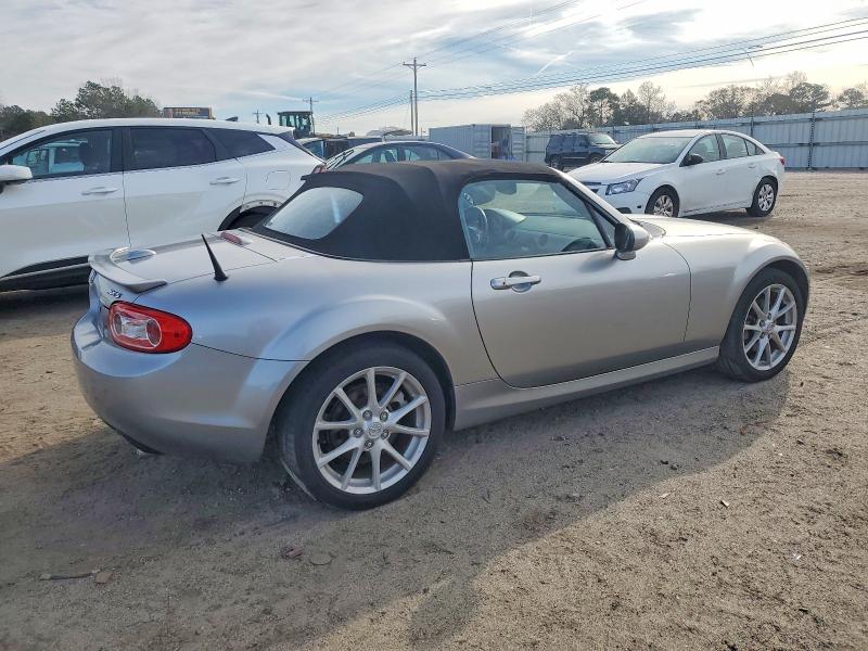 Photo 3 from auction – 2010 MAZDA MX-5 MIATA with VIN JM1NC2EF9A0210264