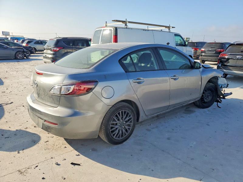 Photo 3 from auction – 2012 MAZDA 3 I with VIN JM1BL1UF2C1581228
