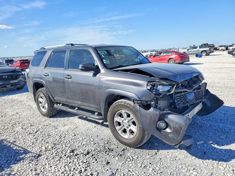 Photo 4 from auction – 2020 TOYOTA 4RUNNER SR with VIN JTEBU5JR6L5763294