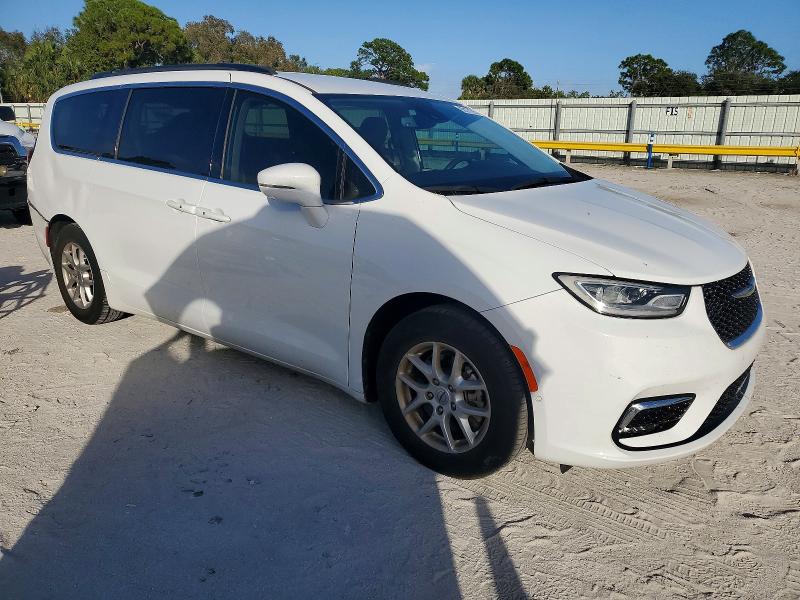 Photo 4 from auction – 2022 CHRYSLER PACIFICA T with VIN 2C4RC1BGXNR149236
