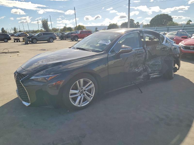 LEXUS IS 2022 with VIN JTHAA1D24N5122503 - Photo from auction