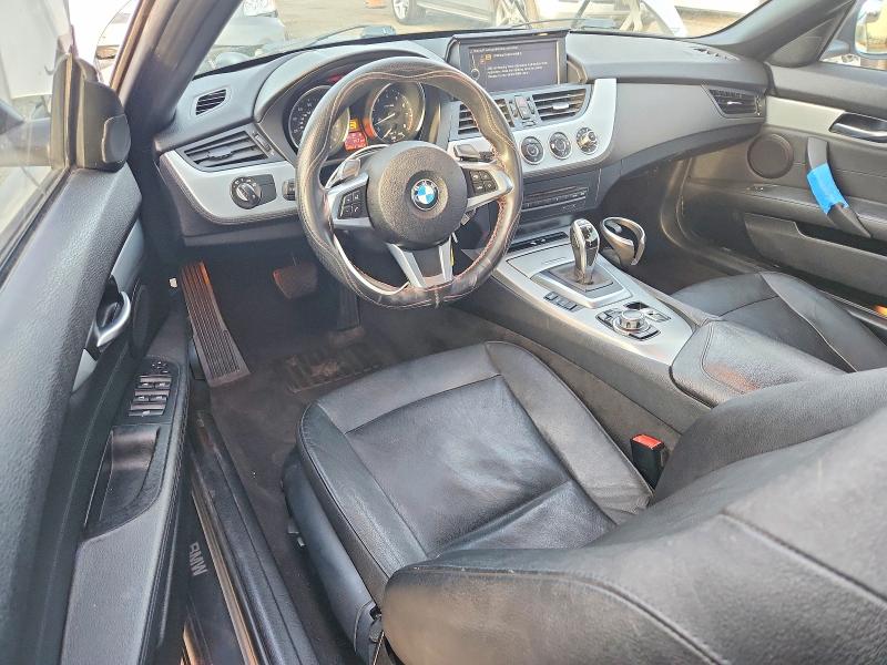 Photo 8 from auction – 2013 BMW Z4 with VIN WBALL5C50DJ104476