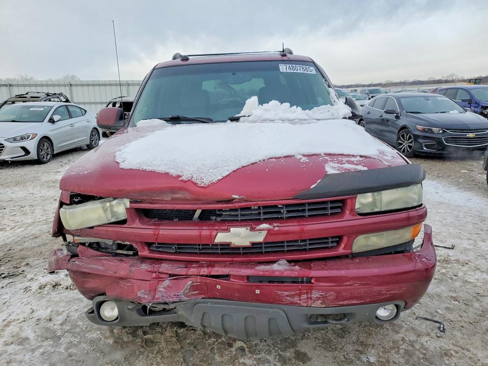 Photo 5 from auction – 2004 CHEVROLET SUBURBAN with VIN 3GNFK16Z54G111748