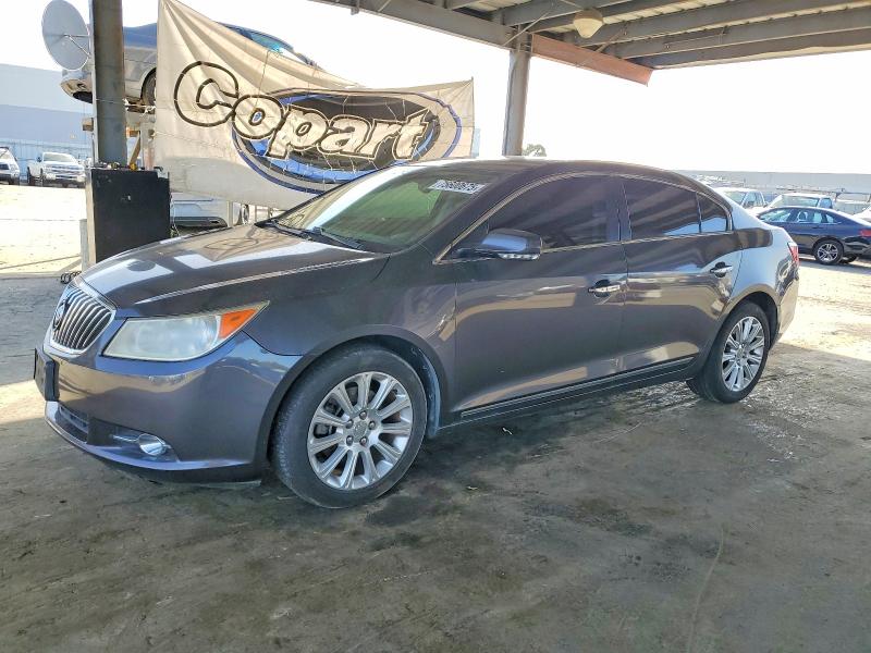 BUICK LACROSSE 2013 مع رقم تعريف المركبة 1G4GC5E31DF194039 - صورة من المزاد