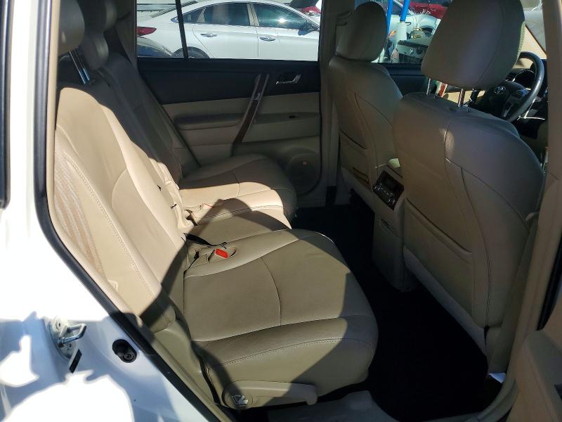 Photo 11 from auction – 2013 TOYOTA HIGHLANDER with VIN 5TDYK3EHXDS111722