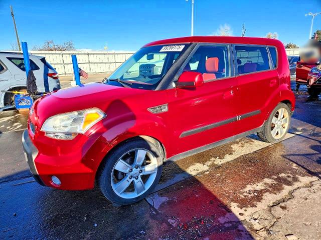 KIA SOUL + 2010 with VIN KNDJT2A2XA7049285 - Photo from auction