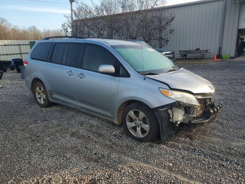 Photo 4 from auction – 2011 TOYOTA SIENNA LE with VIN 5TDKK3DC8BS166274