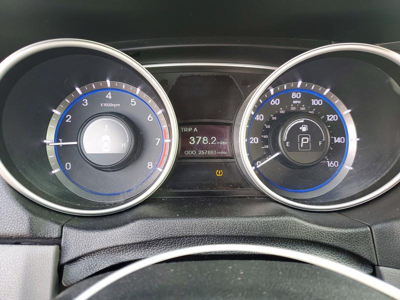 Photo 9 from auction – 2011 HYUNDAI SONATA with VIN 5NPEB4AC3BH217368