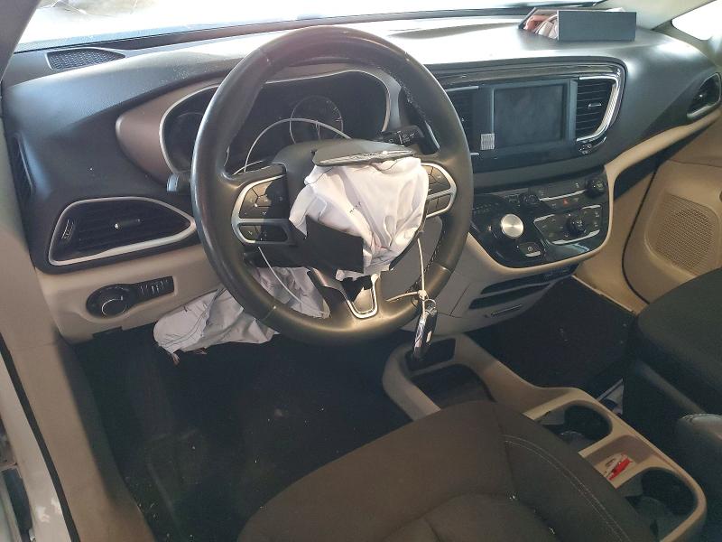 Photo 8 from auction – 2023 CHRYSLER VOYAGER with VIN 2C4RC1CGXPR551047