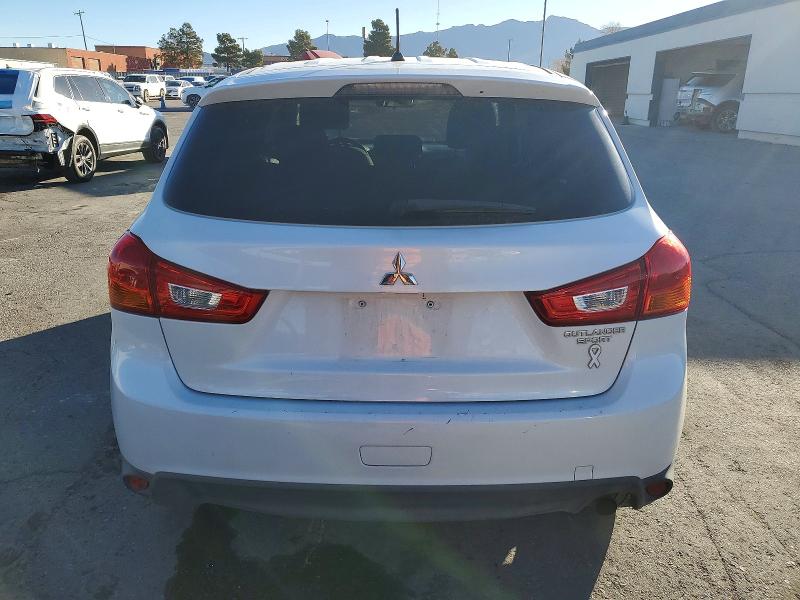 Photo 6 from auction – 2015 MITSUBISHI OUTLANDER with VIN 4A4AR3AU5FE040883