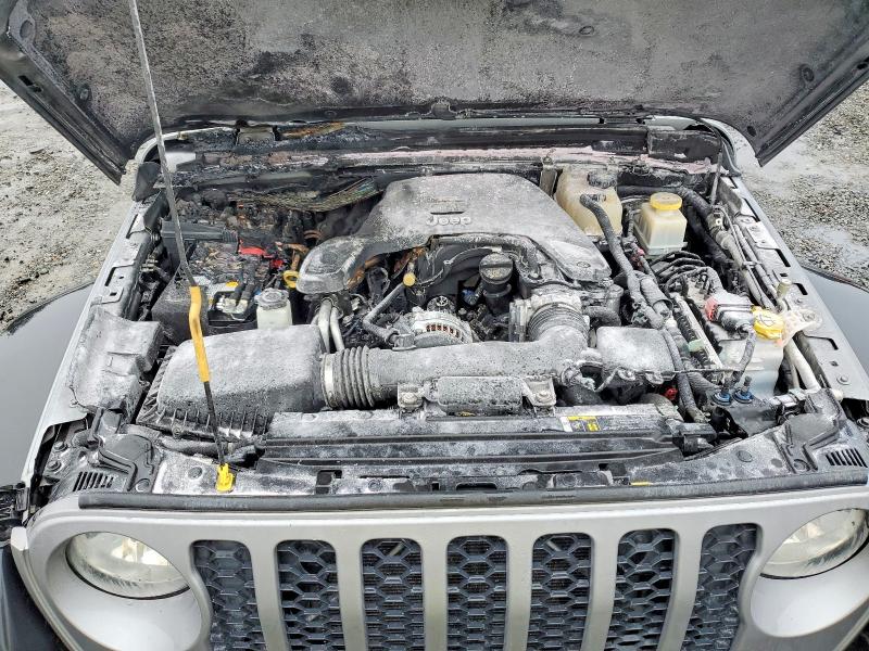 Photo 11 from auction – 2020 JEEP GLADIATOR with VIN 1C6HJTAG0LL140315