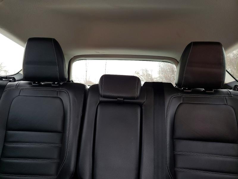 صورة رقم 10 من المزاد - 2017 FORD ESCAPE مع VIN 1FMCU0J98HUB69343
