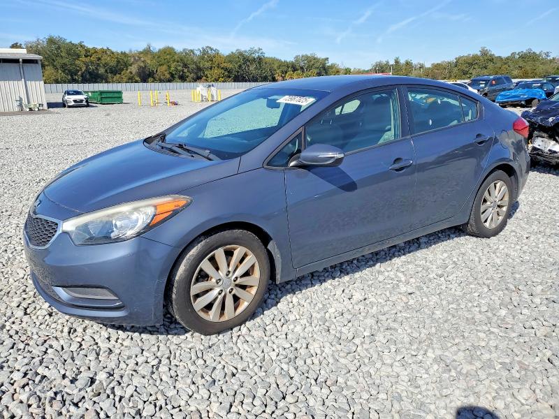 KIA FORTE LX 2016 with VIN KNAFX4A68G5553943 - Photo from auction