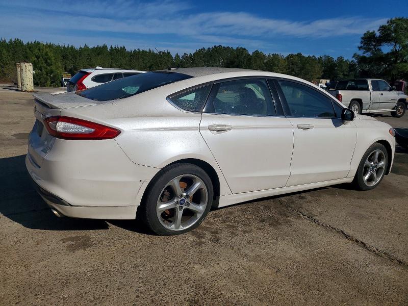 Photo 3 from auction – 2015 FORD FUSION with VIN 3FA6P0HD5FR108335