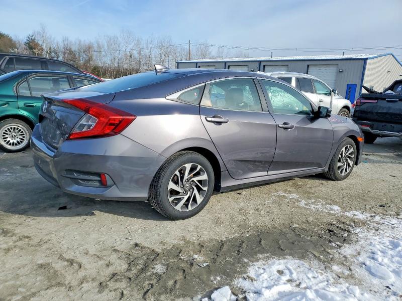 Photo 3 from auction – 2017 HONDA CIVIC EX with VIN 19XFC2F72HE219711