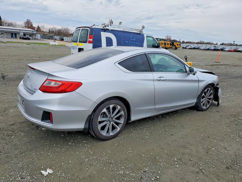 Photo 3 from auction – 2013 HONDA ACCORD with VIN 1HGCT2B89DA007808