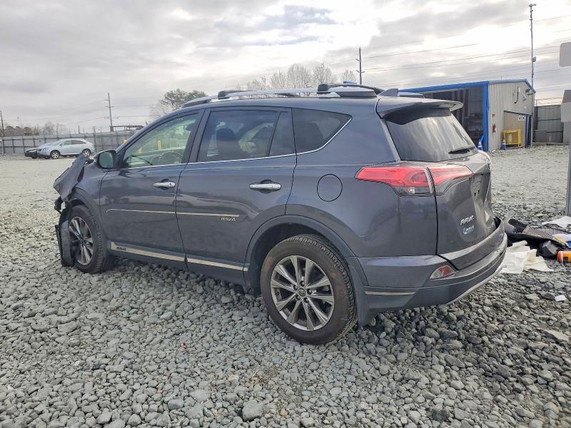 Photo 2 from auction – 2017 TOYOTA RAV4 with VIN JTMYFREV0HD106608