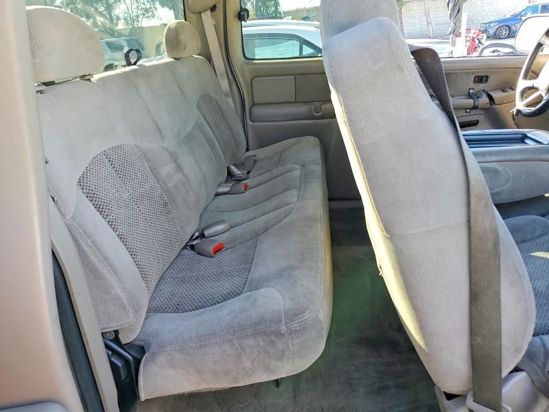 Photo 10 from auction – 2002 CHEVROLET SILVERADO with VIN 2GCEC19V721353019