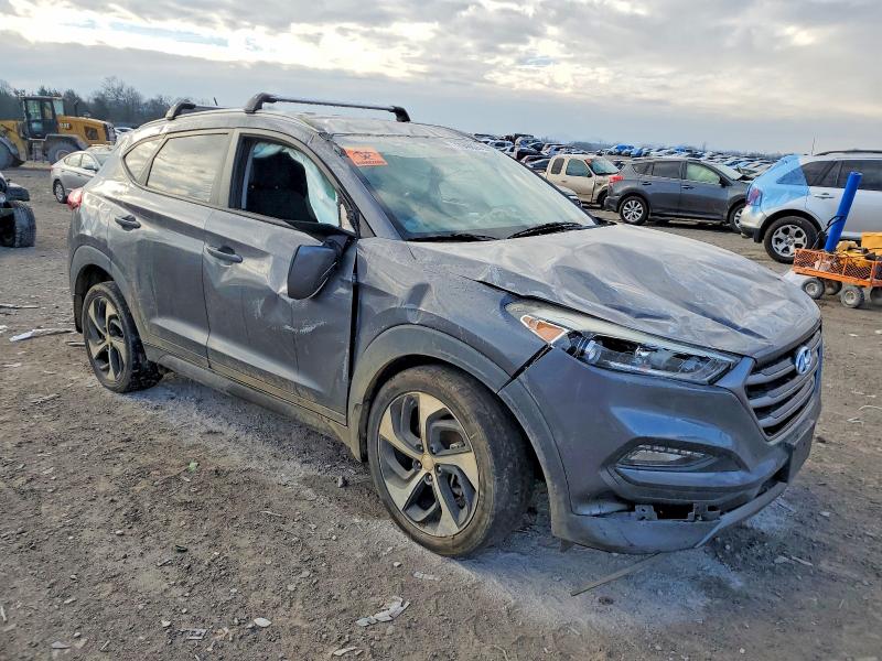 Photo 4 from auction – 2016 HYUNDAI TUCSON with VIN KM8J33A21GU106310