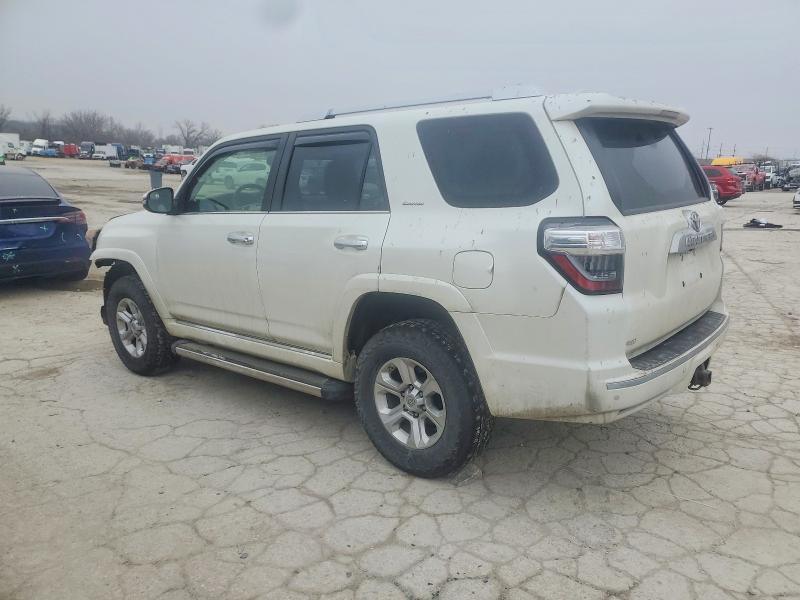 Photo 2 from auction – 2016 TOYOTA 4RUNNER SR with VIN JTEBU5JRXG5335010