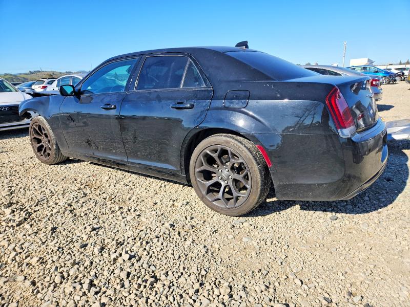 Photo 2 from auction – 2019 CHRYSLER 300 S with VIN 2C3CCABG8KH682875