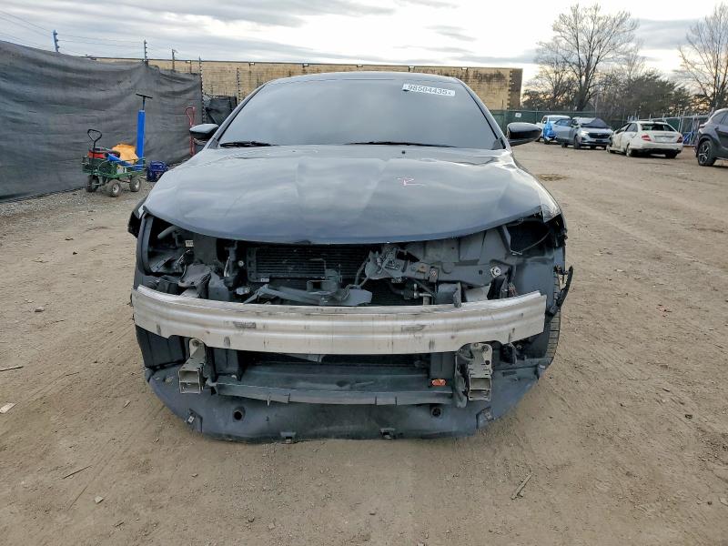 Photo 5 from auction – 2016 CHRYSLER 200 with VIN 1C3CCCAB5GN125311