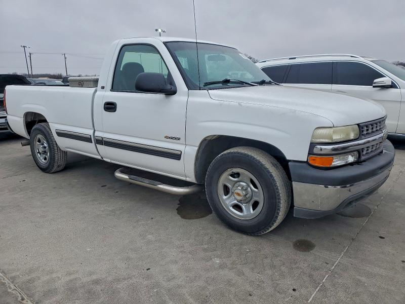 Photo 4 from auction – 2000 CHEVROLET SILVERADO with VIN 1GCEC14W0YZ193128
