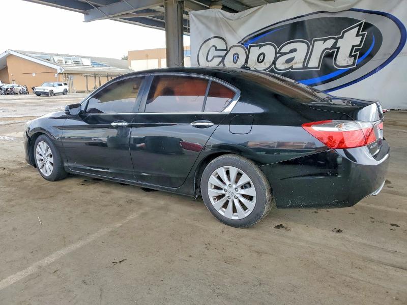 Photo 2 from auction – 2015 HONDA ACCORD EXL with VIN 1HGCR2F81FA062247