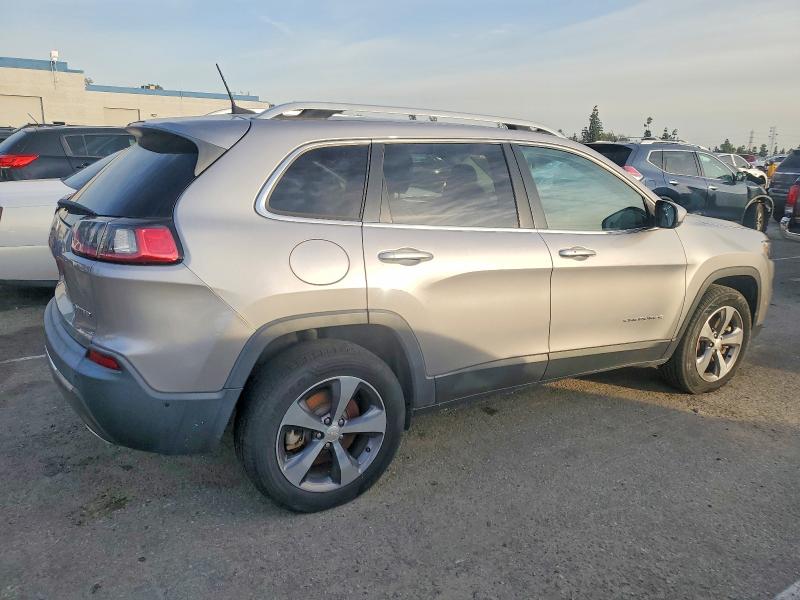 Photo 3 from auction – 2019 JEEP CHEROKEE L with VIN 1C4PJMDN0KD180164