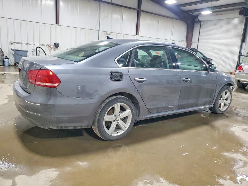Photo 3 from auction – 2013 VOLKSWAGEN PASSAT with VIN 1VWBN7A3XDC037697